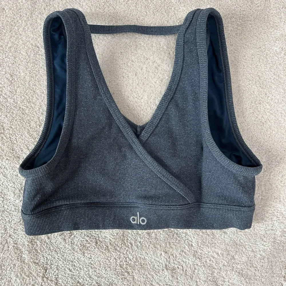 Women's ALO Yoga Togetherness‎ Ribbed Athletic Sports Bra Size Small Green
